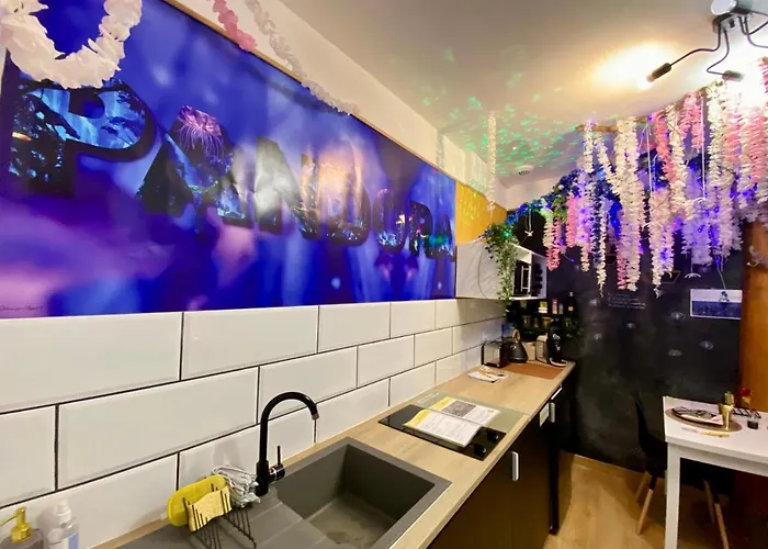 Le Monde D Avatar Avec Balneo Et Table De Massage アパート