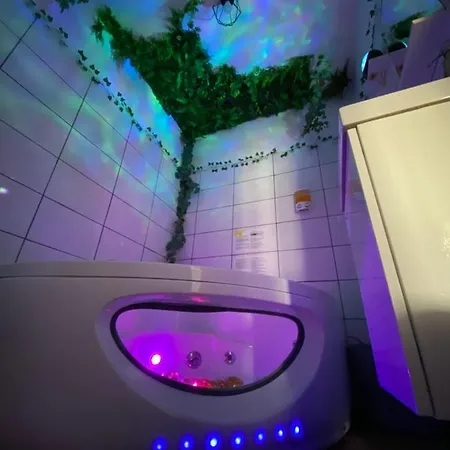 アパート Le Monde D Avatar Avec Balneo Et Table De Massage LʼArbresle